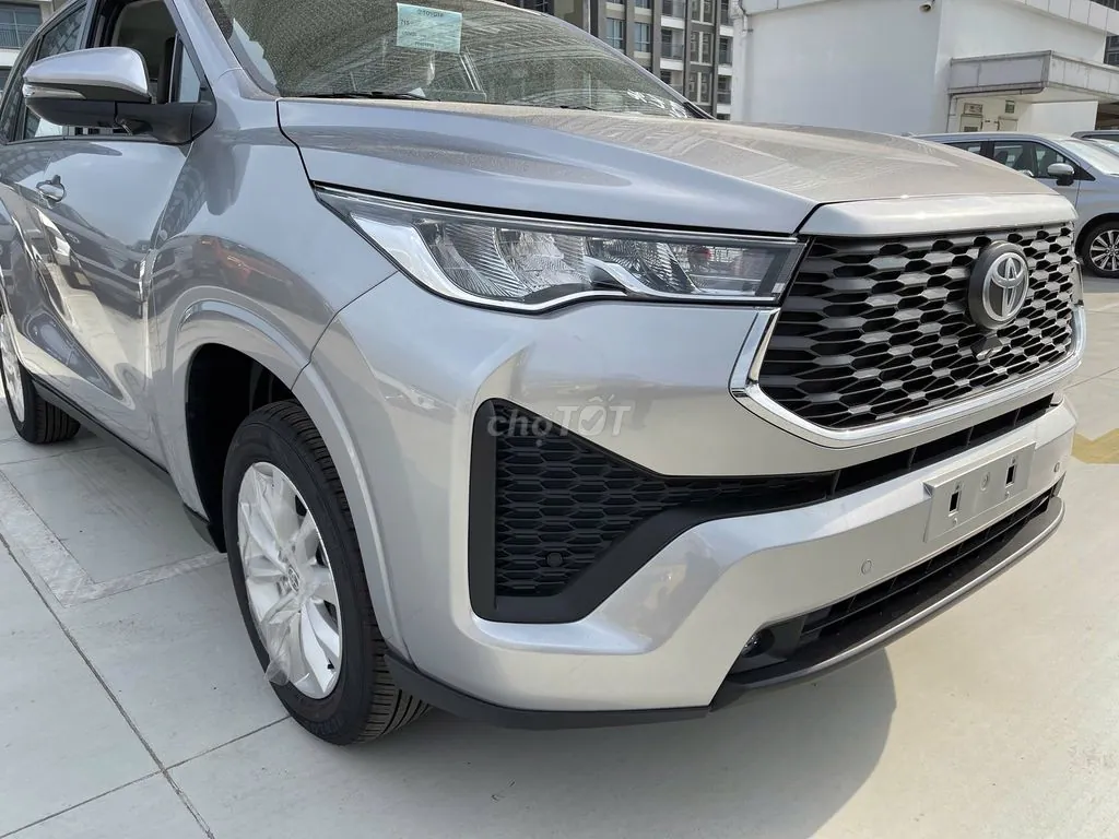 Toyota Innova Cross 2026 photo 4