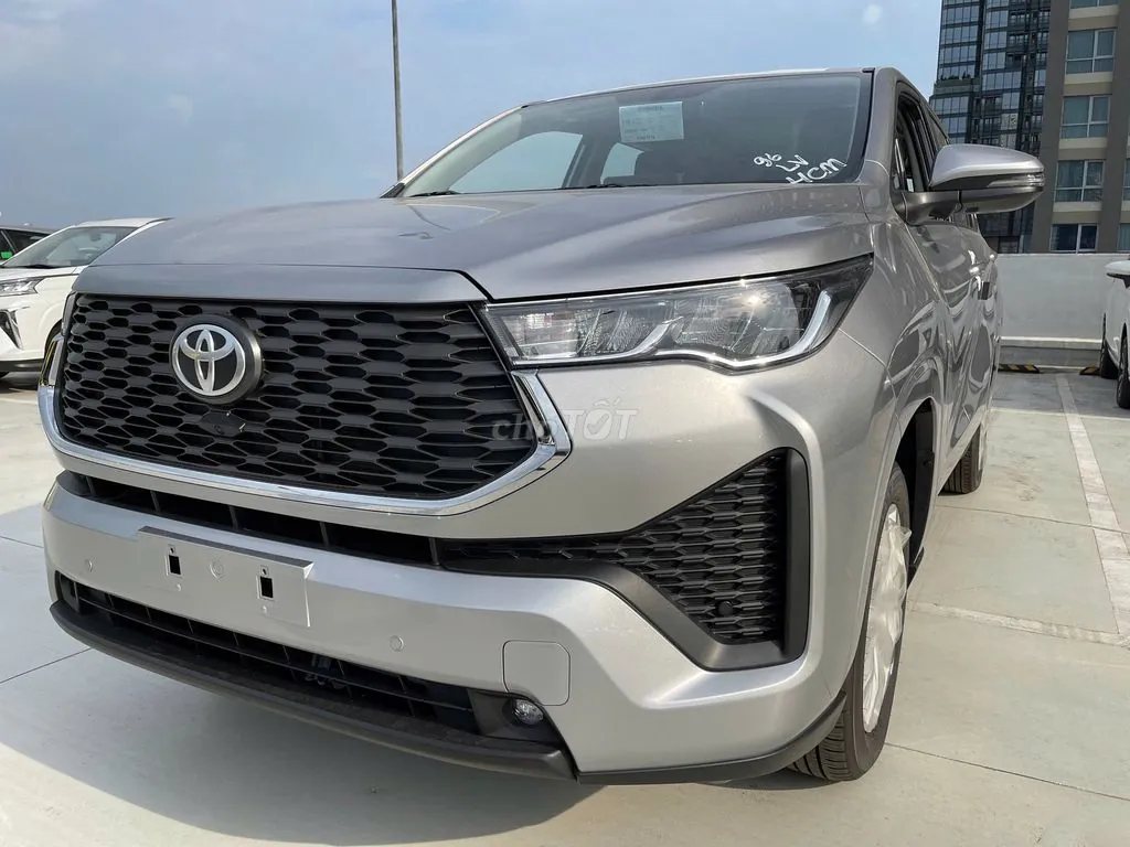 Toyota Innova Cross 2026 photo 3