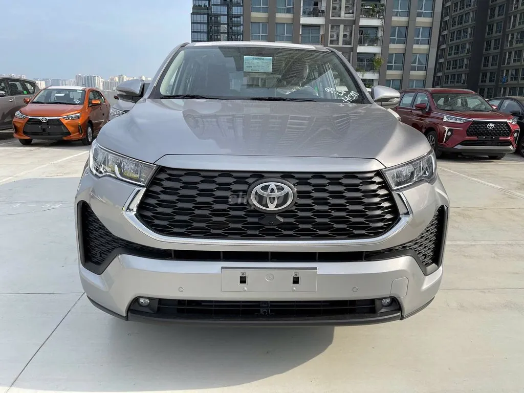 Toyota Innova Cross 2026 photo 2