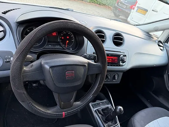 Seat Ibiza 2013 photo 5