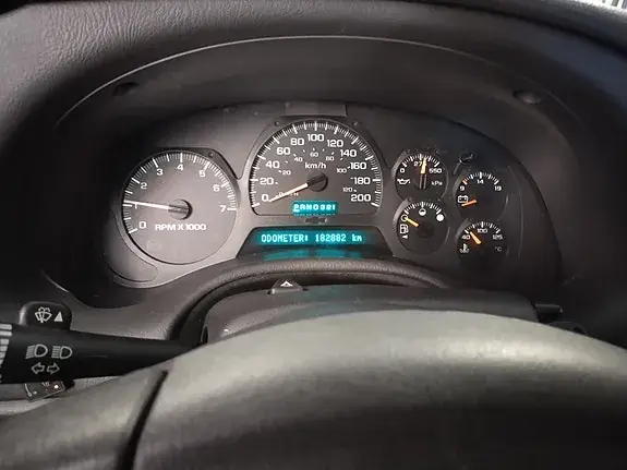 Chevrolet Trailblazer 2004 photo 2