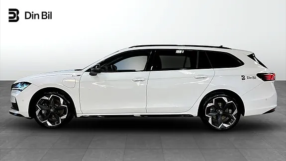 Skoda Superb 2026 photo 2