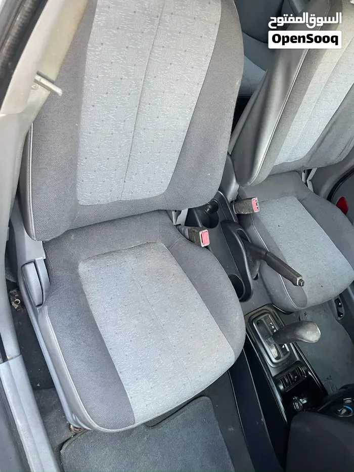 Hyundai Avante 2004 photo 4