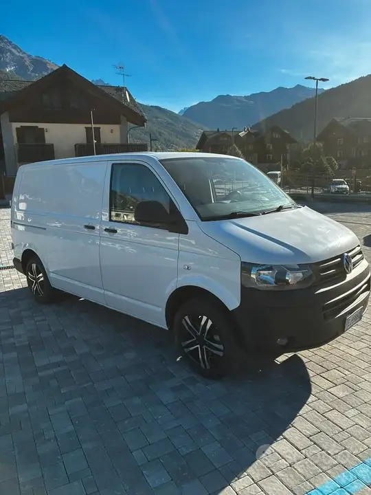 Volkswagen Transporter 2011 photo 5