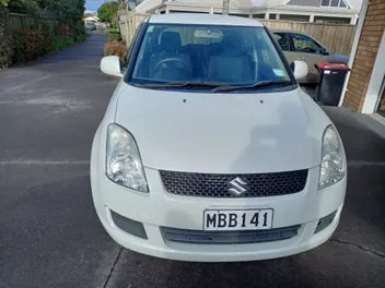 Suzuki Swift 2010 photo 3