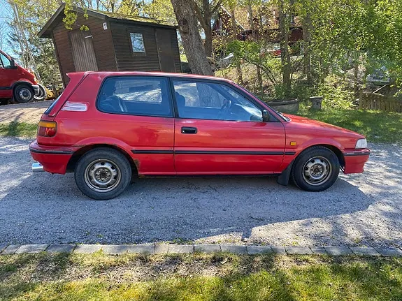 Toyota Corolla 1990 photo 3