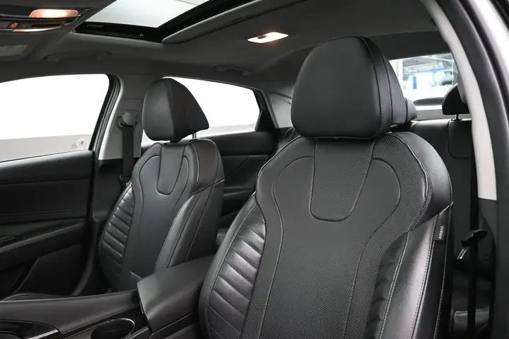 Hyundai Elantra 2023 photo 4