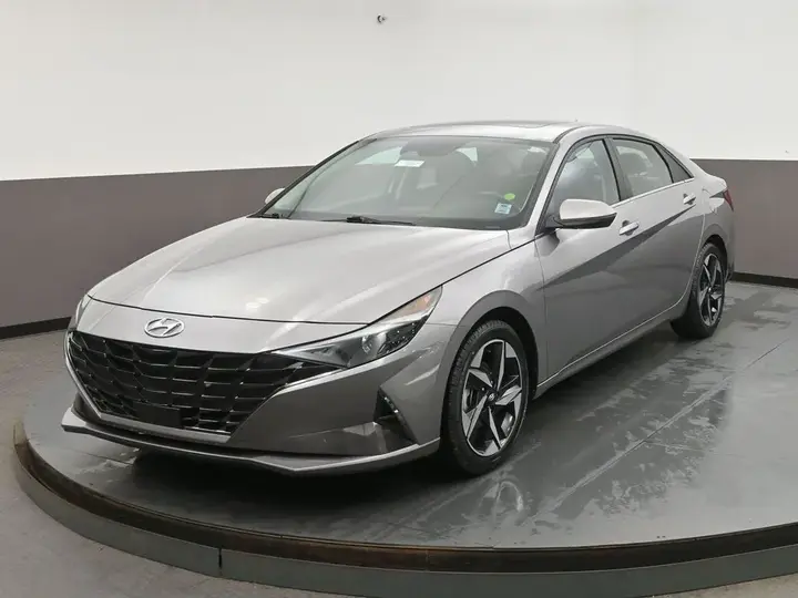 Hyundai Elantra 2023 photo 3