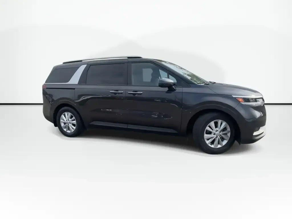 Kia Carnival 2022 photo 2