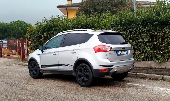 Ford Kuga 2010 photo 3