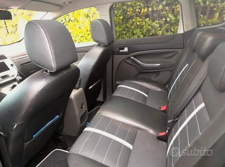 Ford Kuga 2010 photo 4