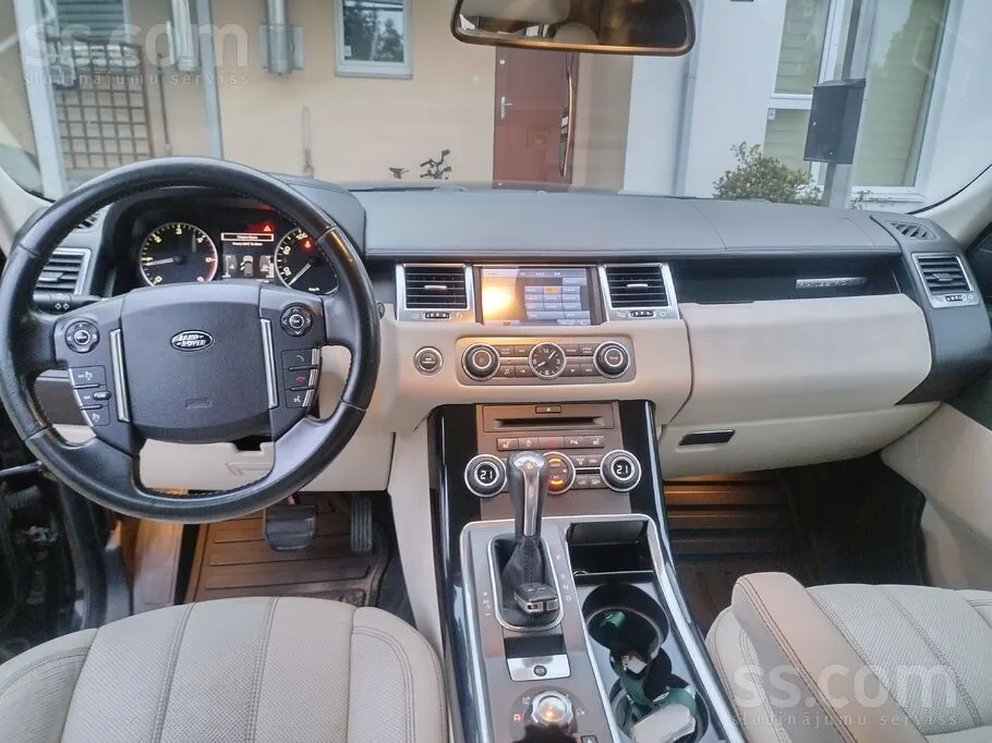 Land Rover Range Rover Sport 2011 photo 4