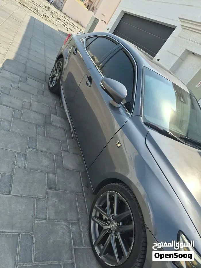Lexus Is 300 2020 photo 3