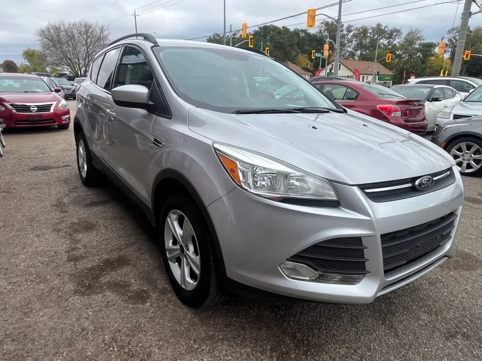 Ford Escape 2016 photo 3