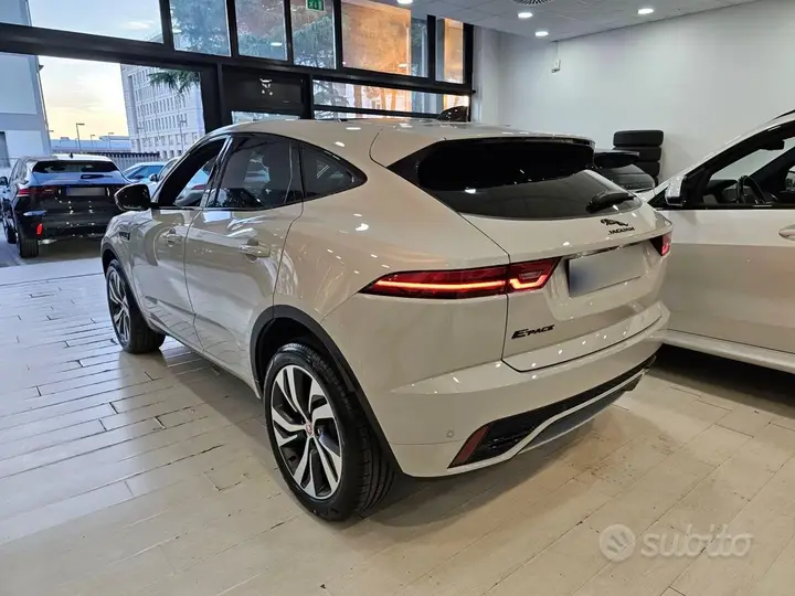 Jaguar E-Pace 2023 photo 5