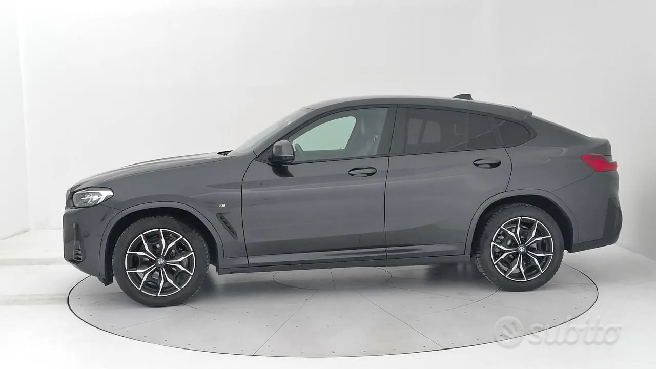 BMW X4 2022 photo 2