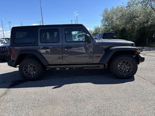 Jeep Wrangler 2026 photo 4