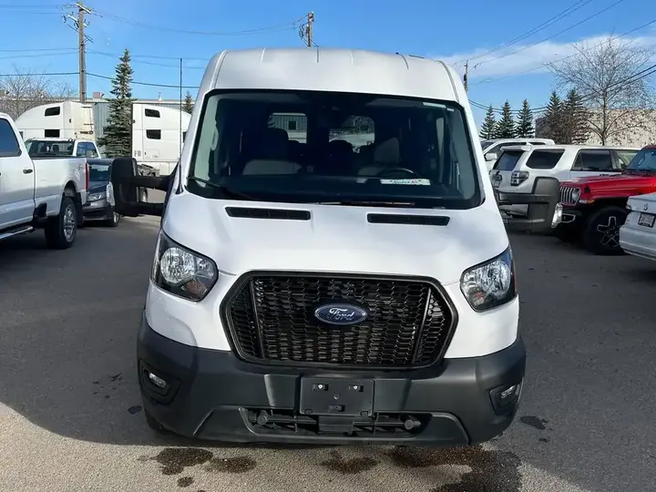Ford Transit 2024 photo 3