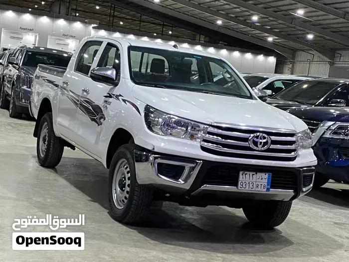 Toyota Hilux 2023 photo 3