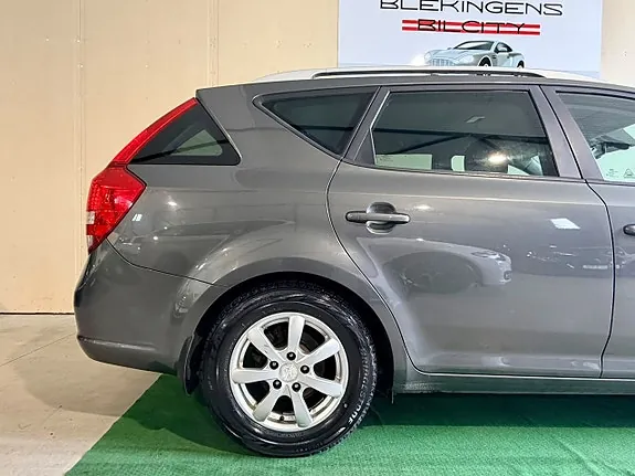 Kia Ceed 2010 photo 4