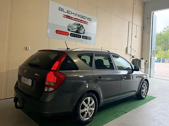 Kia Ceed 2010 photo 5