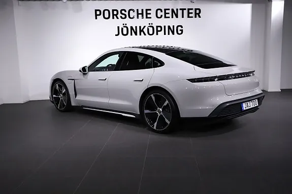 Porsche Taycan 2023 photo 3