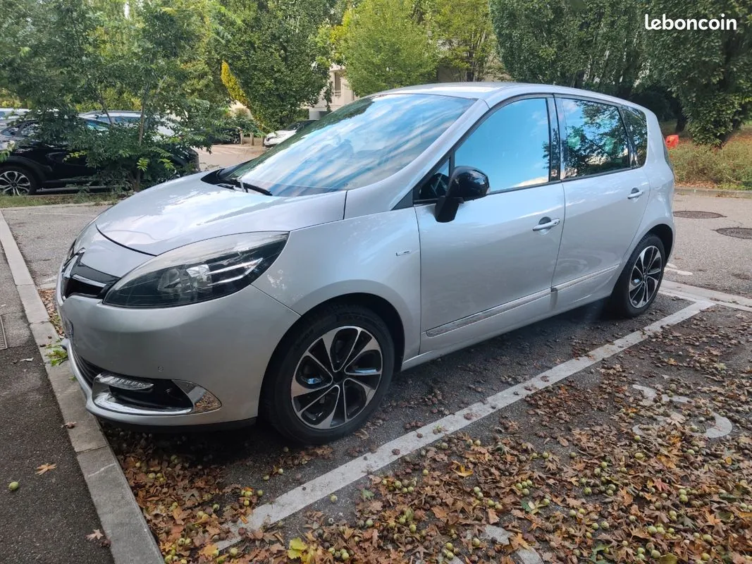 Renault Scenic 2015 photo 2