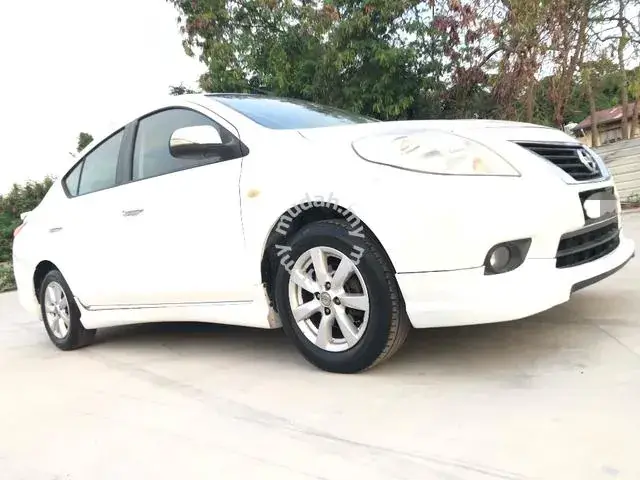 Nissan Almera