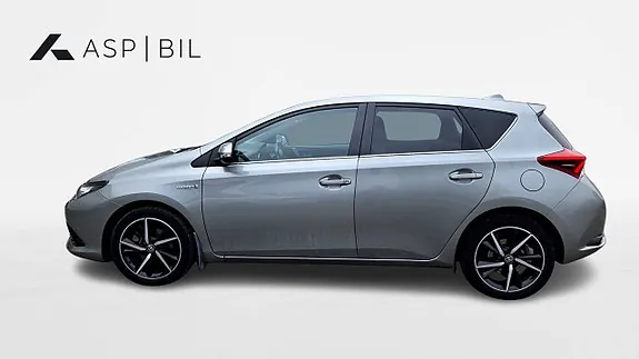Toyota Auris 2018 photo 4
