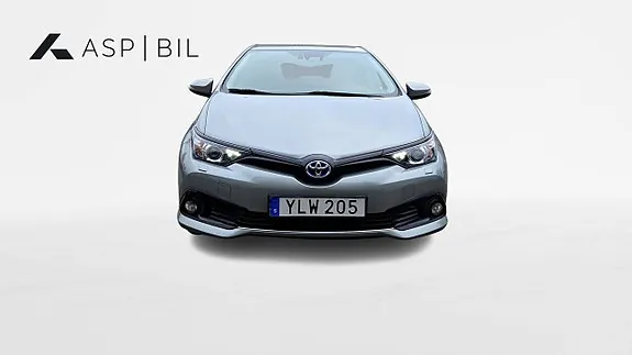 Toyota Auris 2018 photo 2