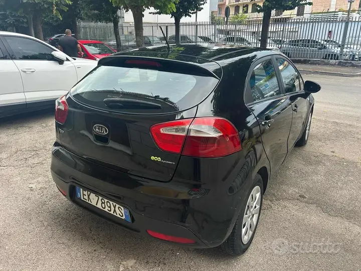 Kia Rio 2015 photo 4