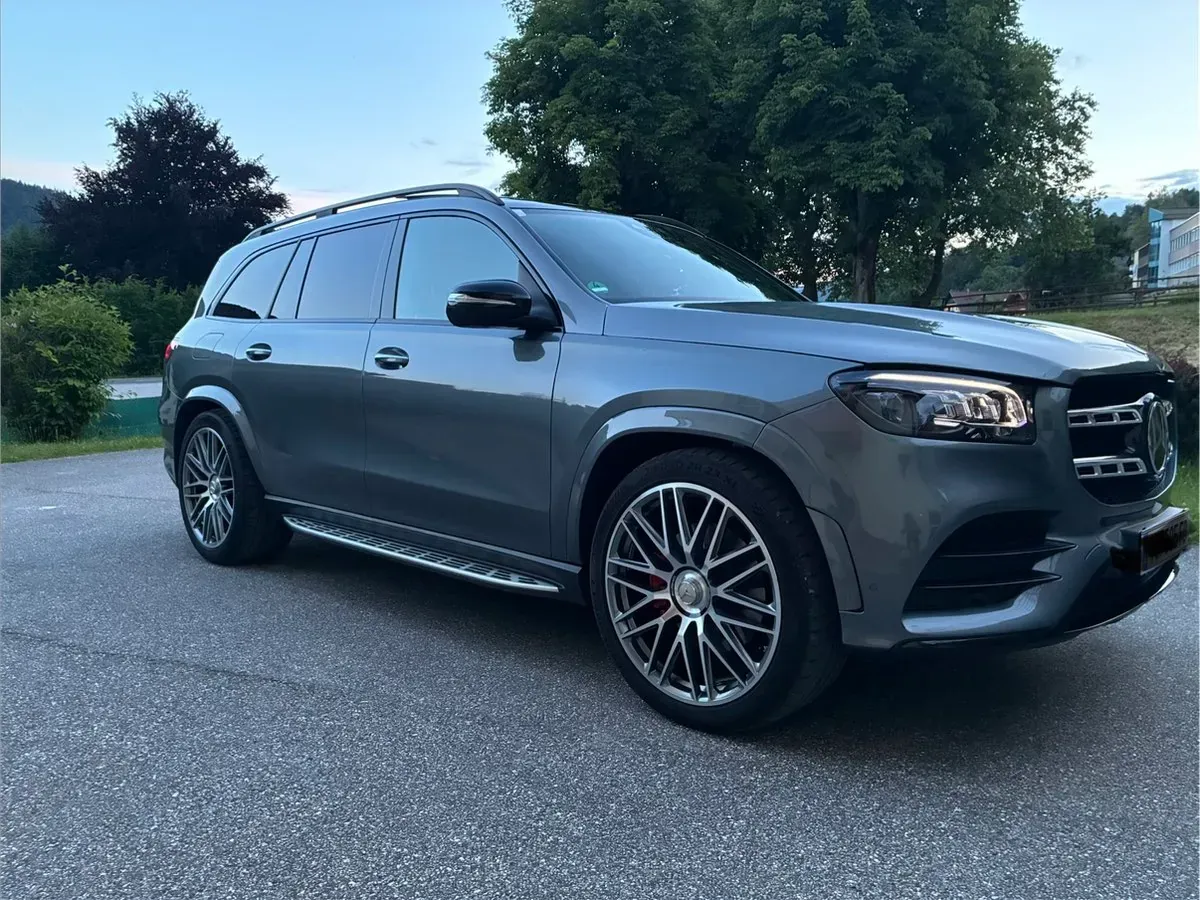 Mercedes-Benz Gls-Class 2022 photo 2