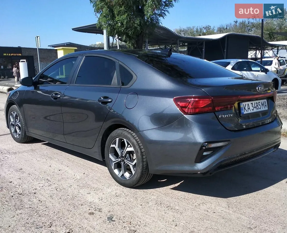 Kia Forte 2019 photo 4