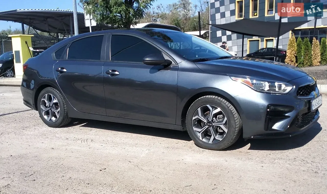 Kia Forte 2019 photo 2