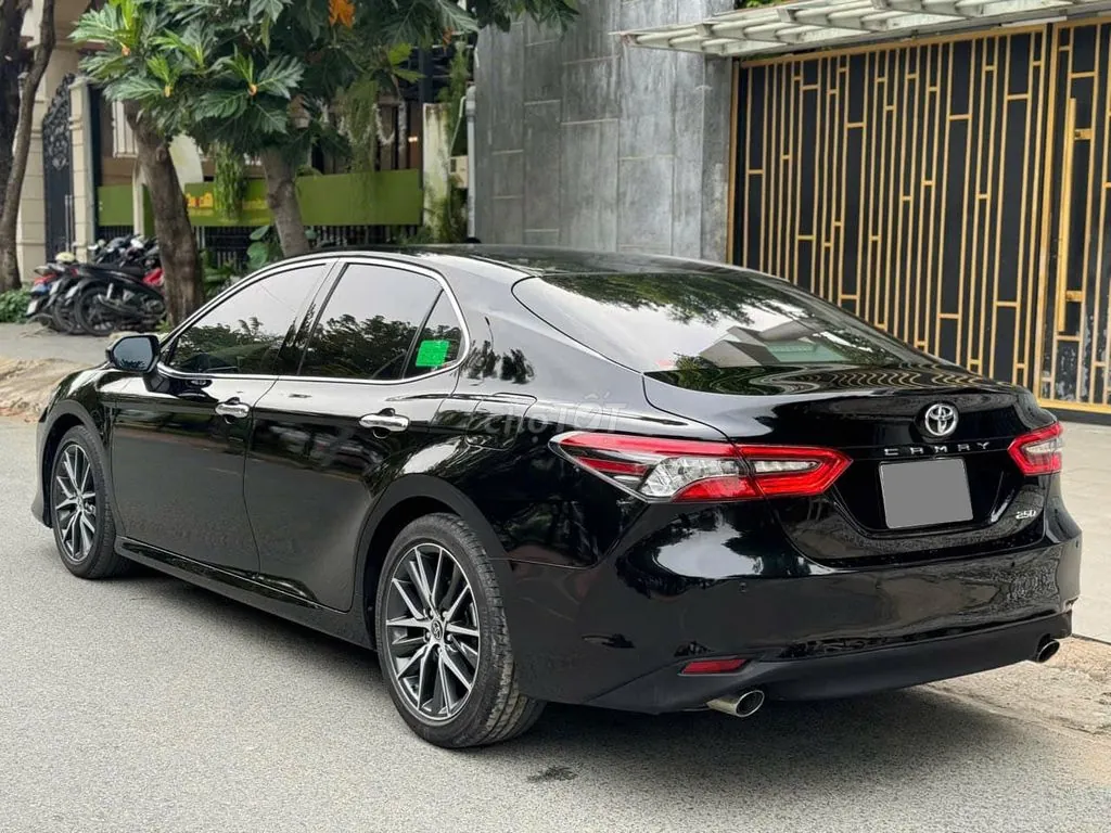 Toyota Camry 2023 photo 3