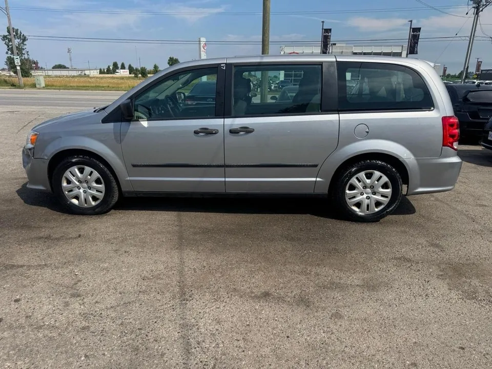 Dodge Grand Caravan 2017 photo 2