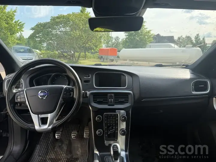 Volvo V40 2015 photo 5