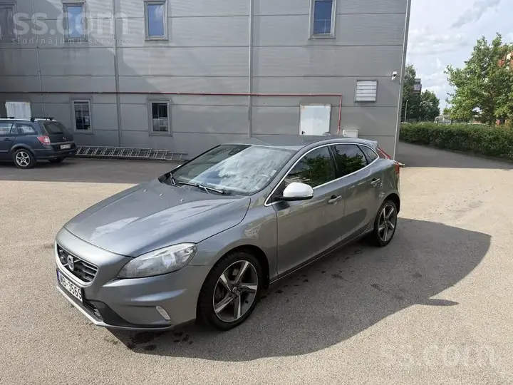 Volvo V40 2015 photo 2