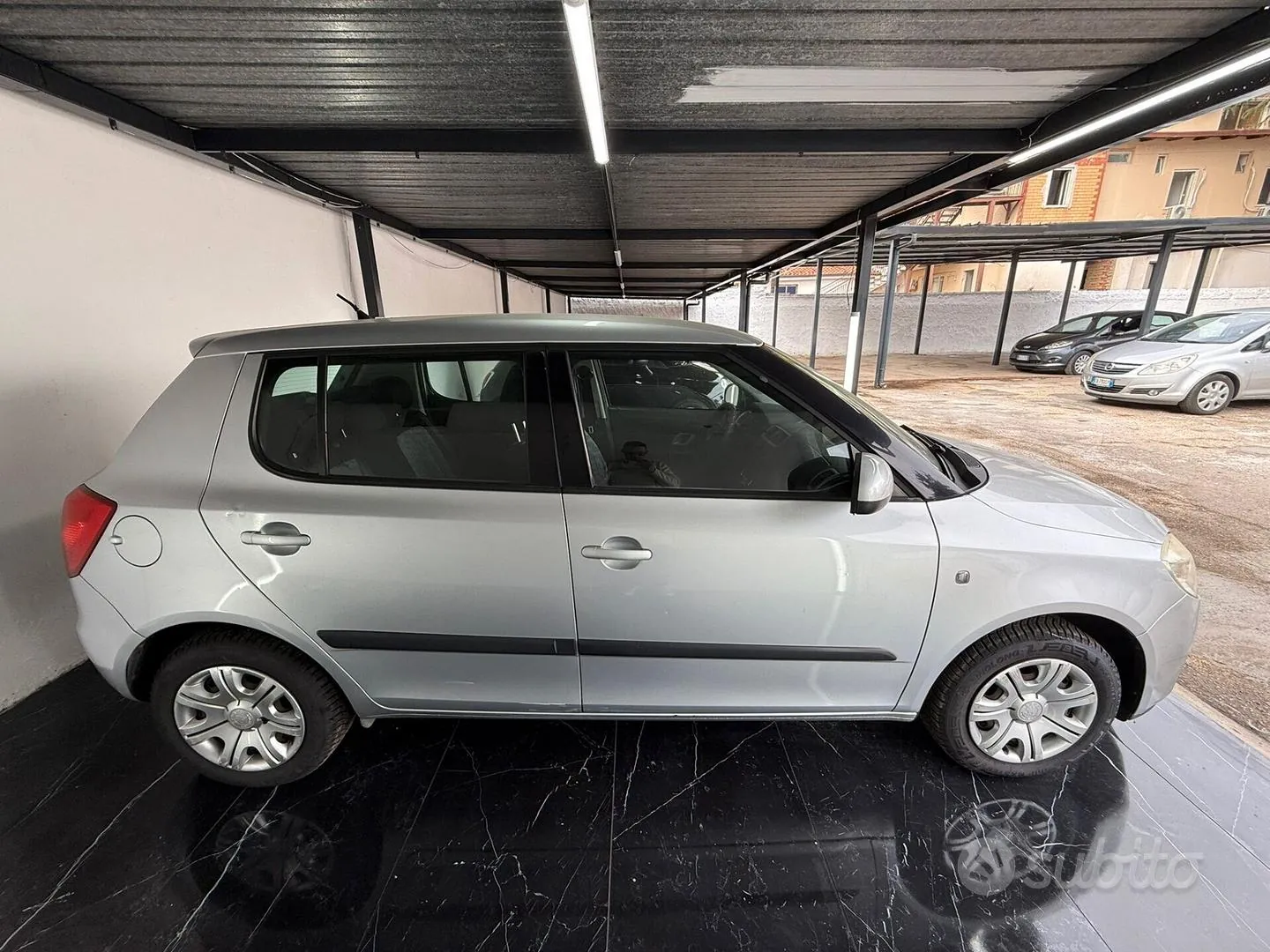 Skoda Fabia 2009 photo 5