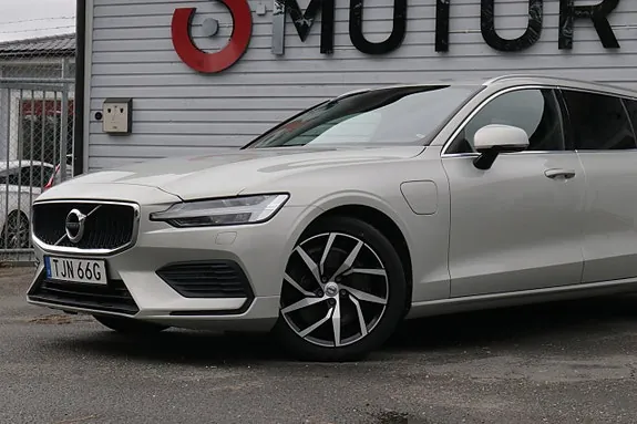 Volvo V60 2020 photo 2