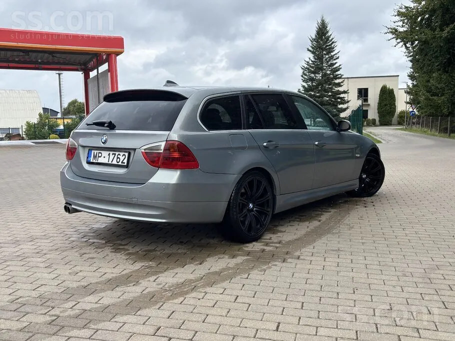 BMW 330D 2006 photo 2
