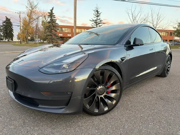 Tesla Model 3 2022 photo 2