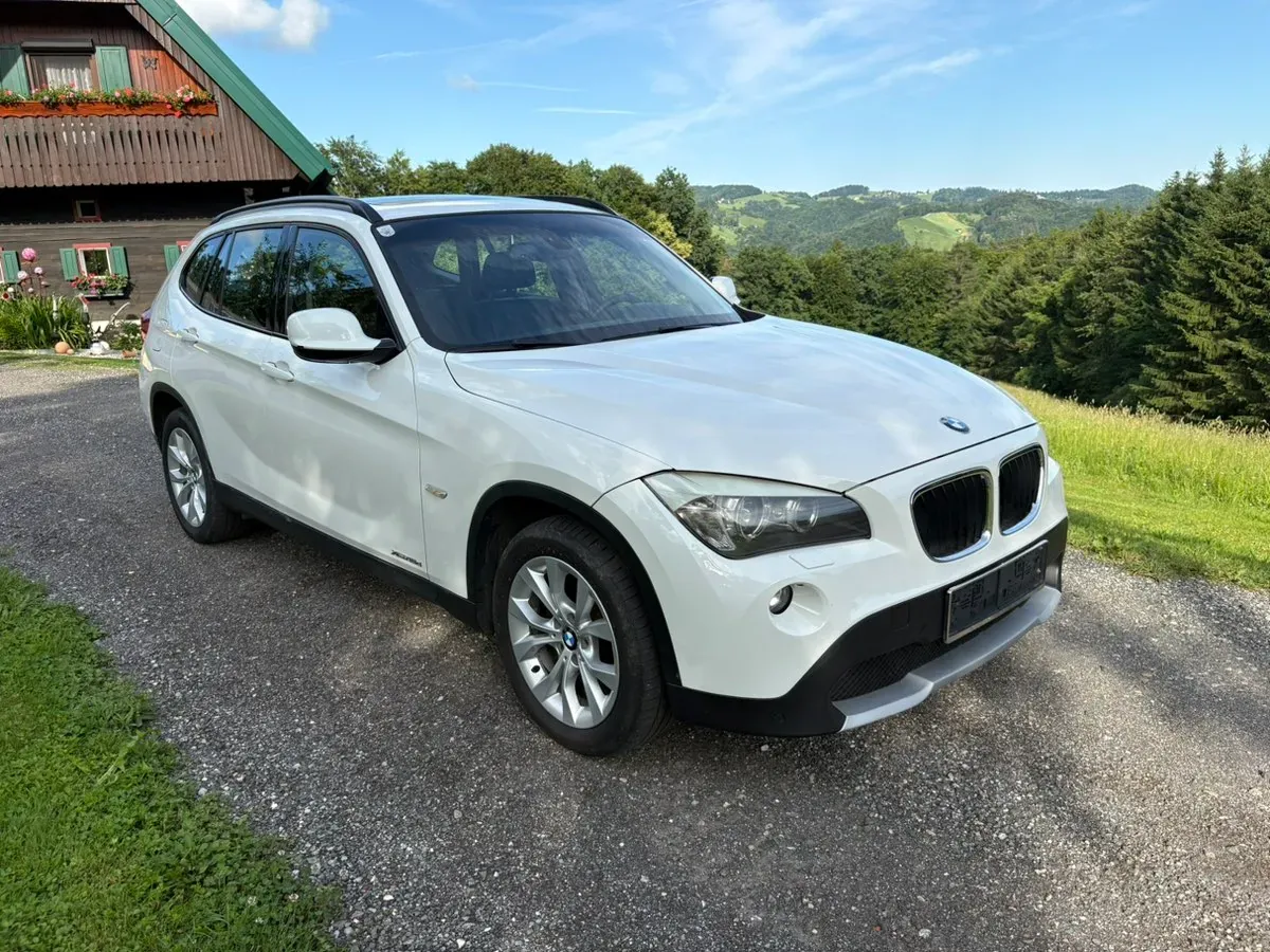 BMW X1 2012 photo 2