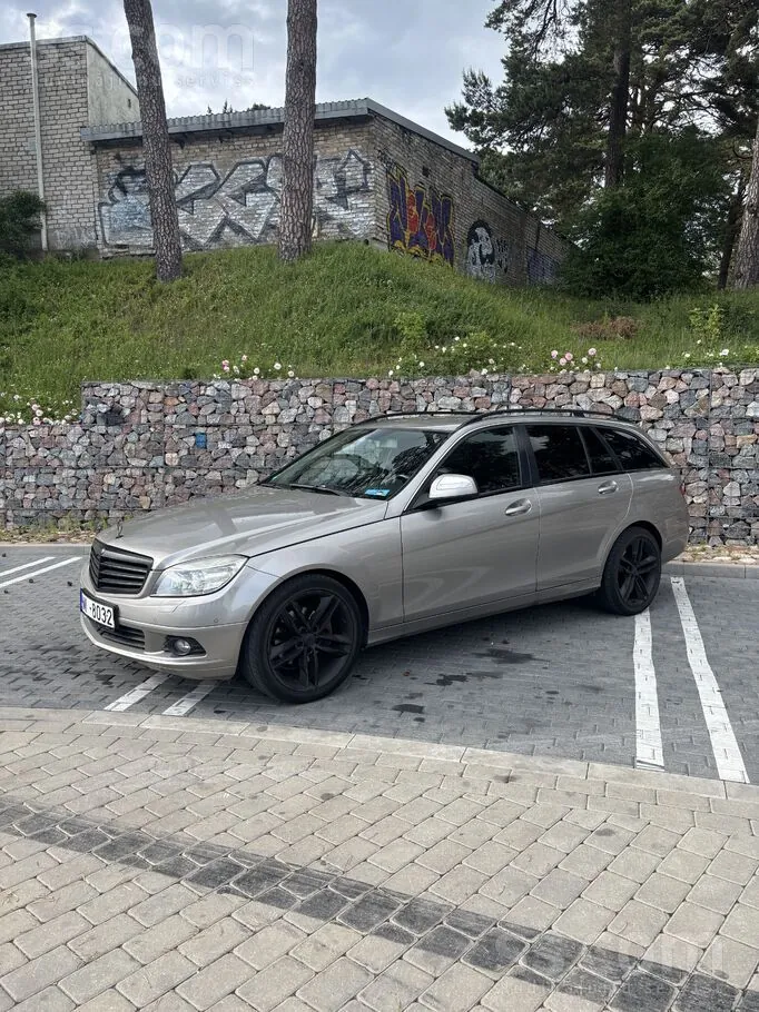 Mercedes-Benz C220 2007 photo 3