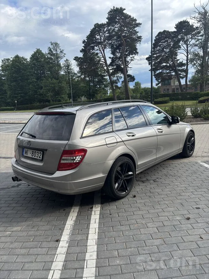 Mercedes-Benz C220 2007 photo 5