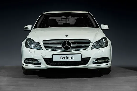 Mercedes-Benz C220 2014 photo 2