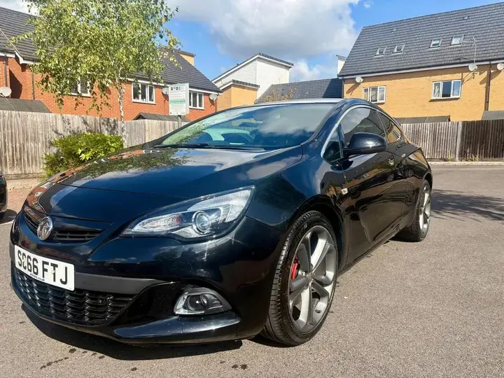 Vauxhall Astra Gtc 2017 photo 2