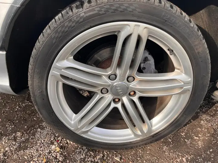 Audi Q7 2014 photo 5
