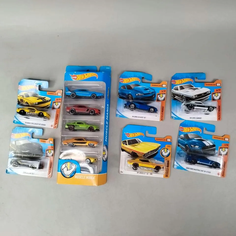 Hot Wheels Muscle Mania 12 Autos