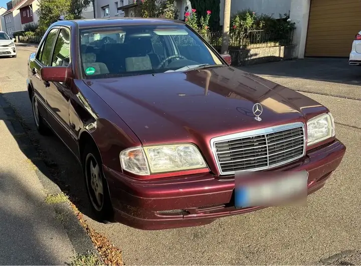 Mercedes-Benz C180